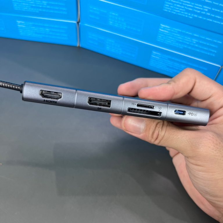 Anker 565 11-in-1 USB-C Hub – Mit HDMI, DisplayPort, 100W PD, Ethernet, SD/microSD, USB-A/C 10 Gbps, Für Laptop (Dell XPS U.a.)