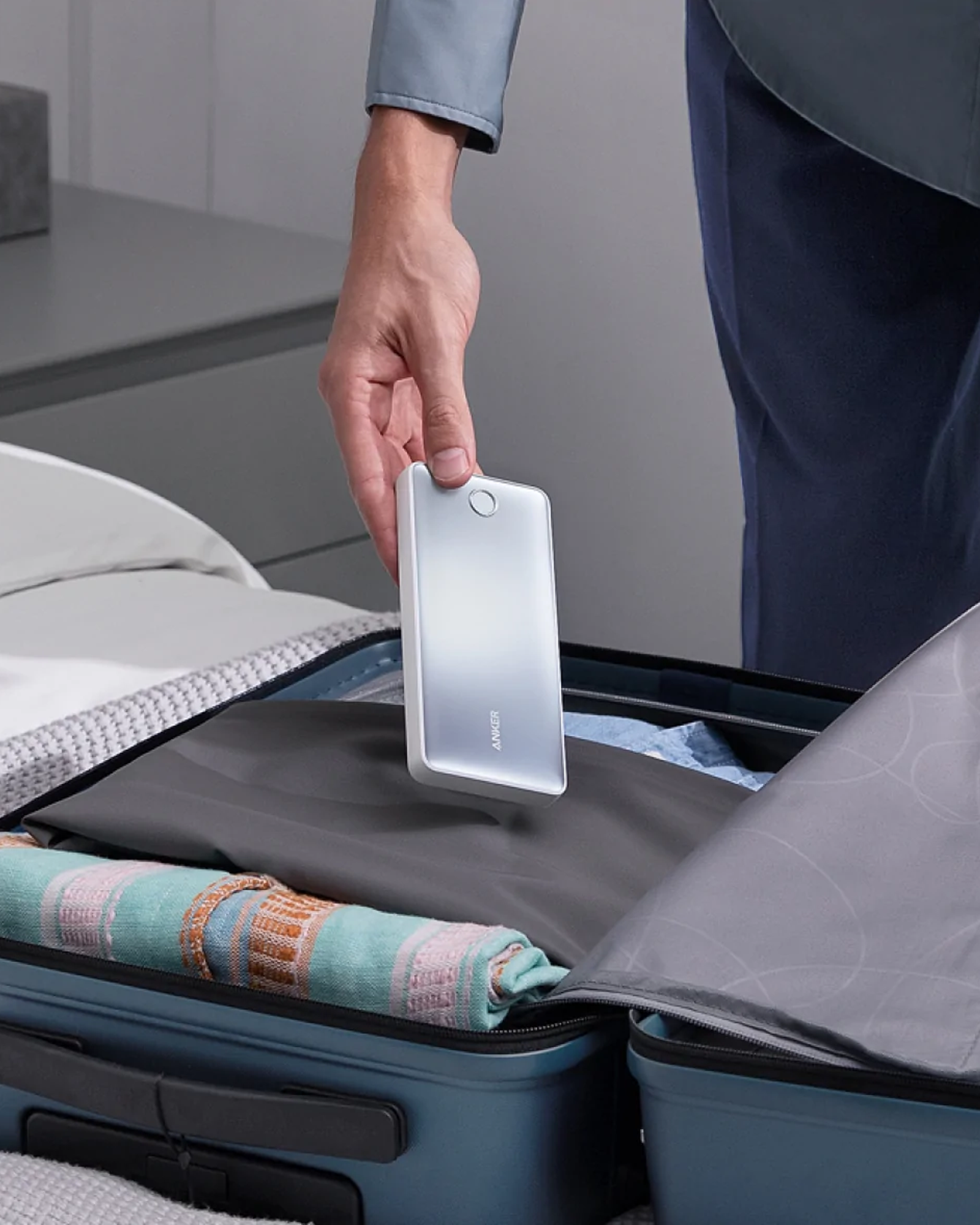 Anker A1366 - Pin sạc dự phòng Anker 535 20.000mAh 30w 3 Cổng 2C1A Anker A1366 - Pin sạc dự phòng Anker 535 20.000mAh 30w 3 Cổng 2C1A - <ul> <li>Model: Anker A1366</li> <li>Dung lượng: 20000 mAh</li> <li>Output Max: 30W</li> <li>2 cổng USB-C, 1 cổng USB-A</li> <li>Trọng lượng: 349g</li> </ul>